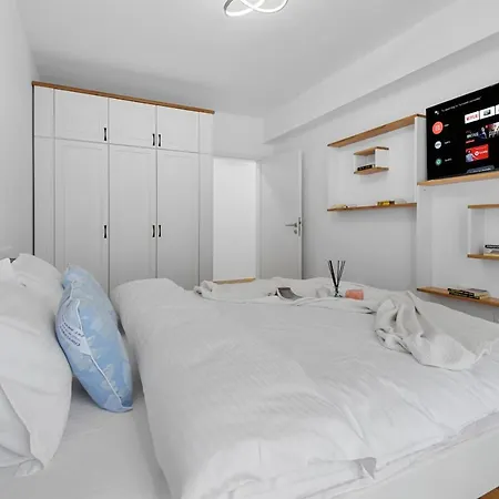 Karina 2Bdr Apartment Brașov Exterior foto